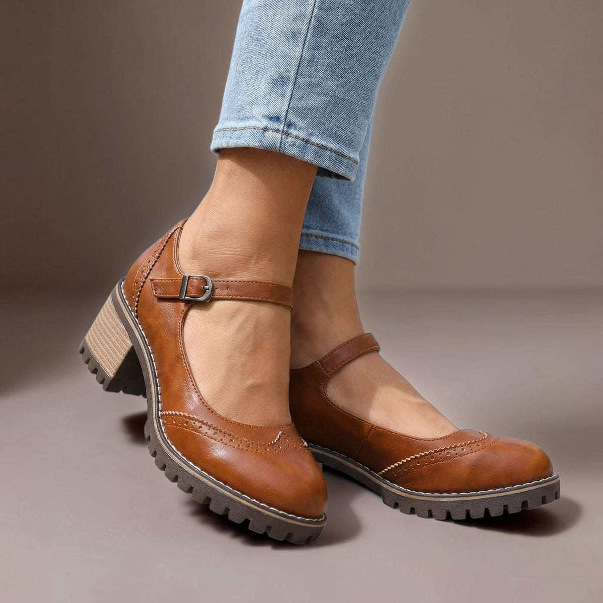 Isabelle T-Steg-Pumps