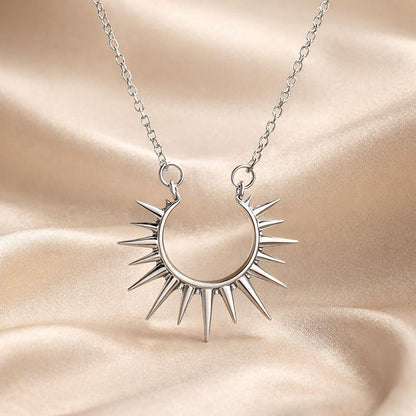 Halskette mit Sonnenblumenanhänger