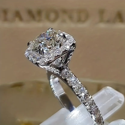Ring mit einzelnem Zirkonia
