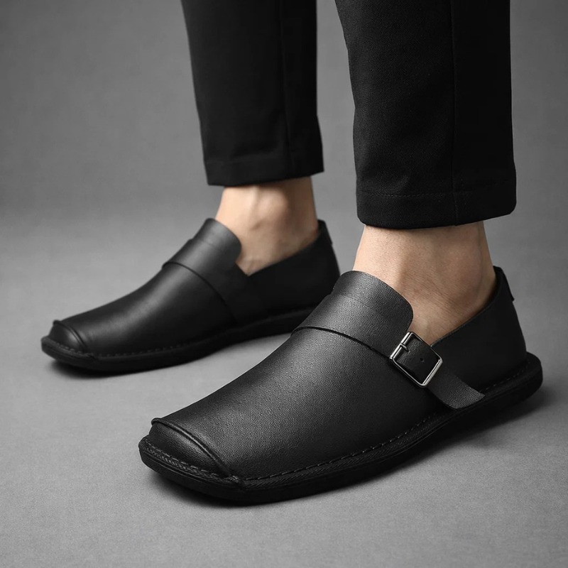 Loafer mit Kreuzschnalle