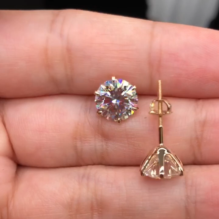 Schicke Ohrringe aus Weissgold von Tera
