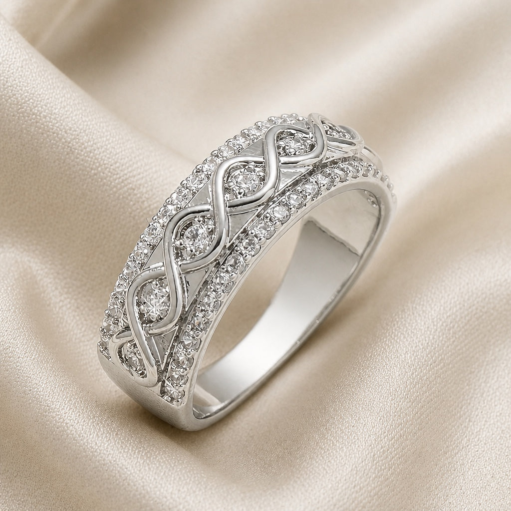 Ring mit doppelter Zirkonia-Reihe