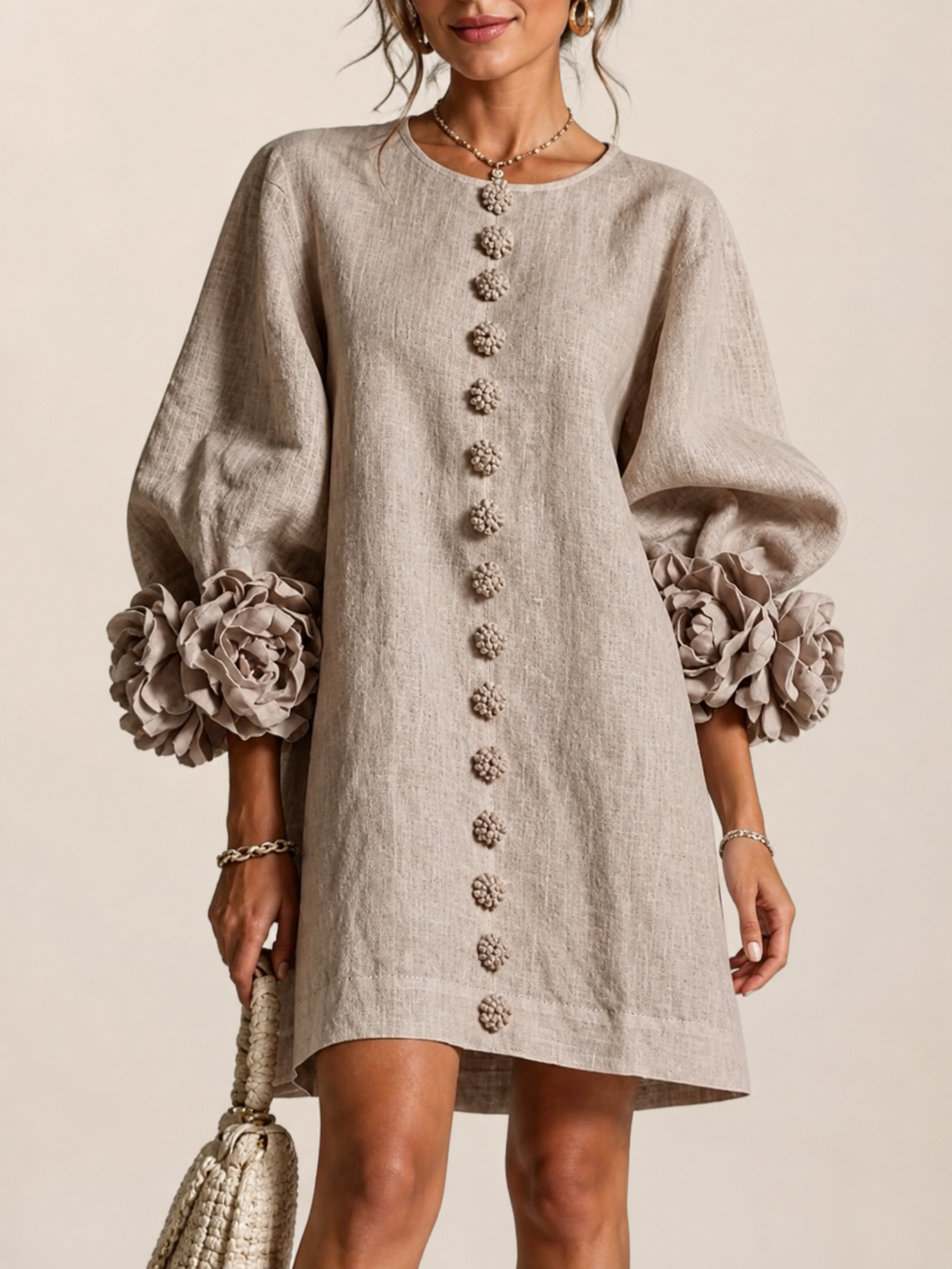 Mara Kleid mit Reliefblumen