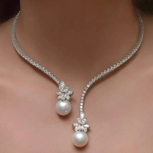 Elegante, glänzende Halskette mit Perlen aus Sterlingsilber