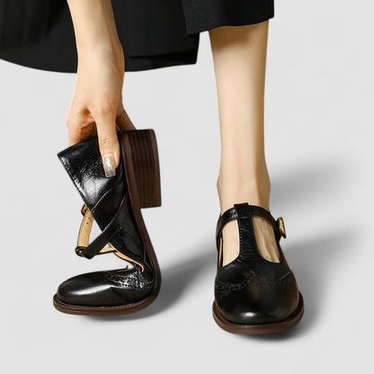 Margot Perforierte Riemchenschuhe