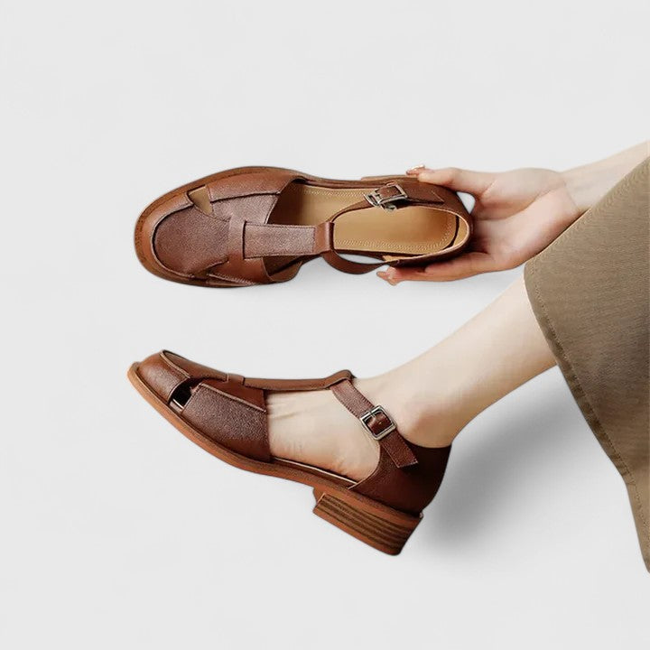 Manon Geschlossene Riemensandalen