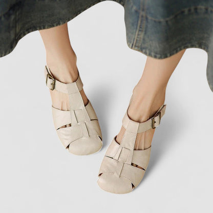 Sandrine Ajourierte Riemchenschuhe