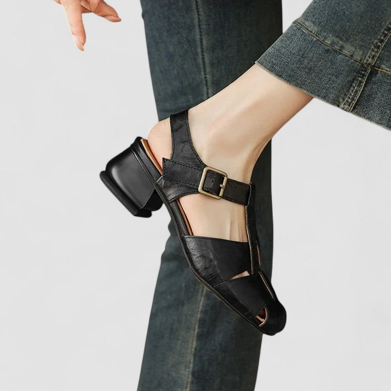 Sandrine Ajourierte Riemchenschuhe