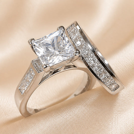 Ring mit quadratischem Zirkonia