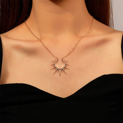 Halskette mit Sonnenblumenanhänger