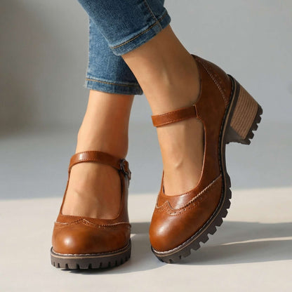 Isabelle T-Steg-Pumps