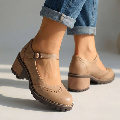 Isabelle T-Steg-Pumps