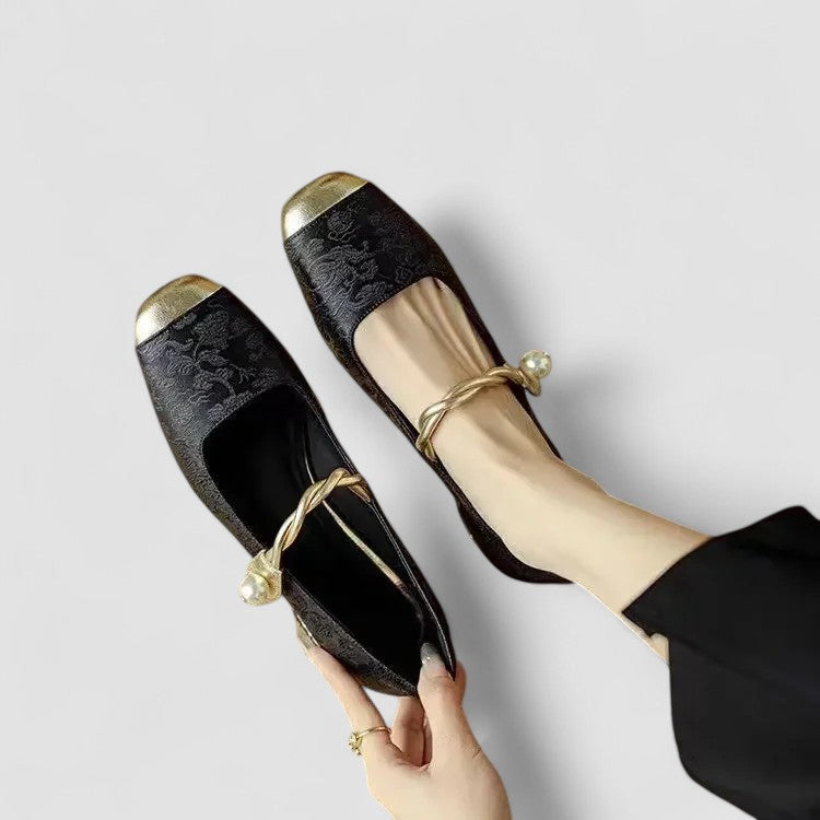 Camille Satin-Pumps Zierabsatz