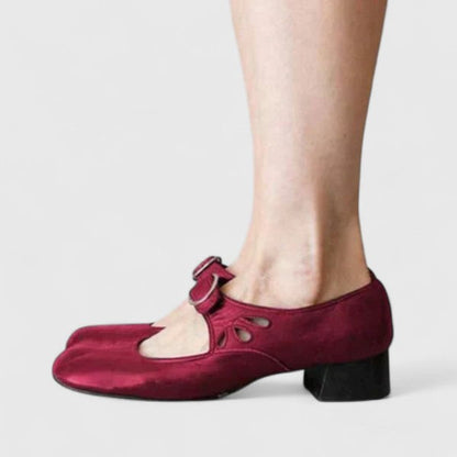 Léa Retro Schnallenschuhe