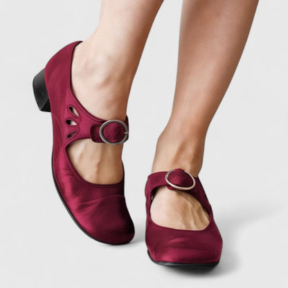 Léa Retro Schnallenschuhe
