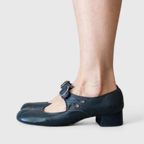 Léa Retro Schnallenschuhe