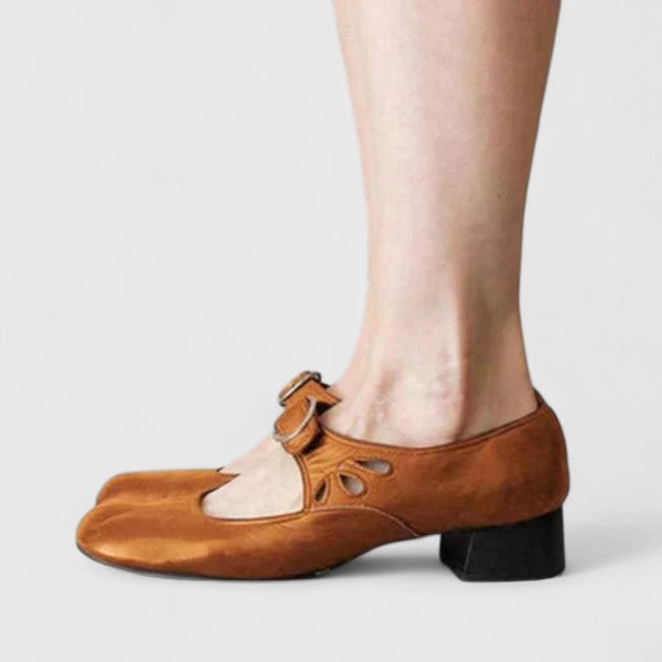 Léa Retro Schnallenschuhe