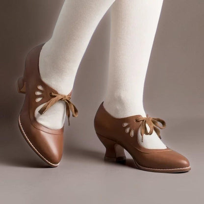 Marie Schnürriemen-Pumps
