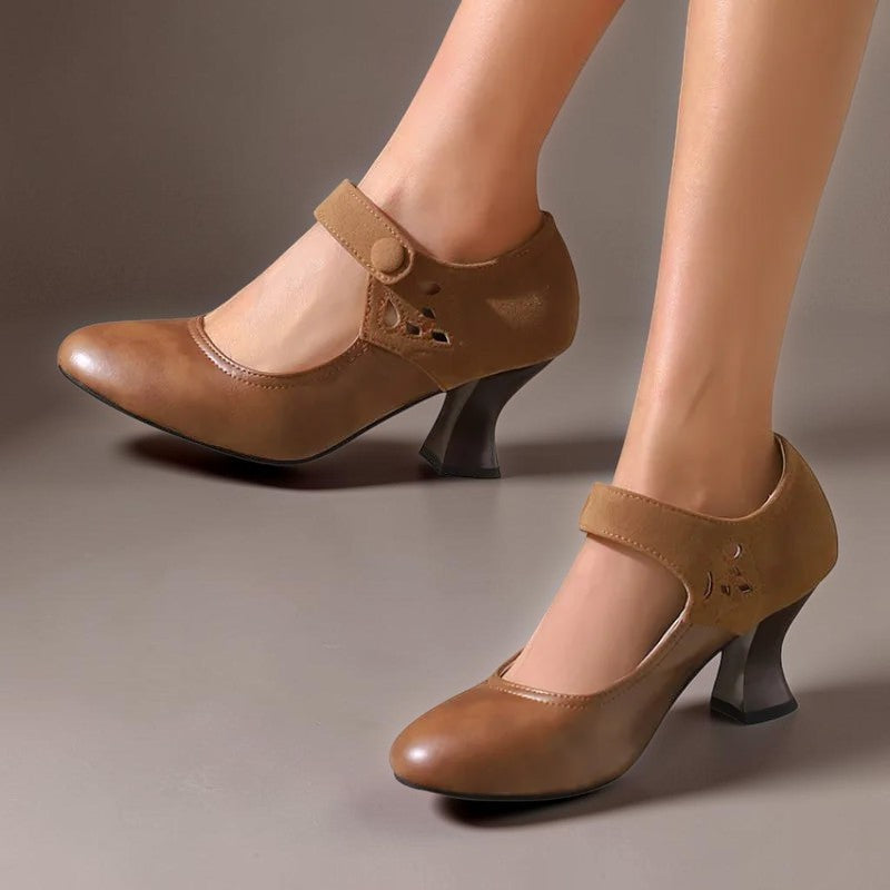 Camille Wildleder-Knöchelriemenpumps