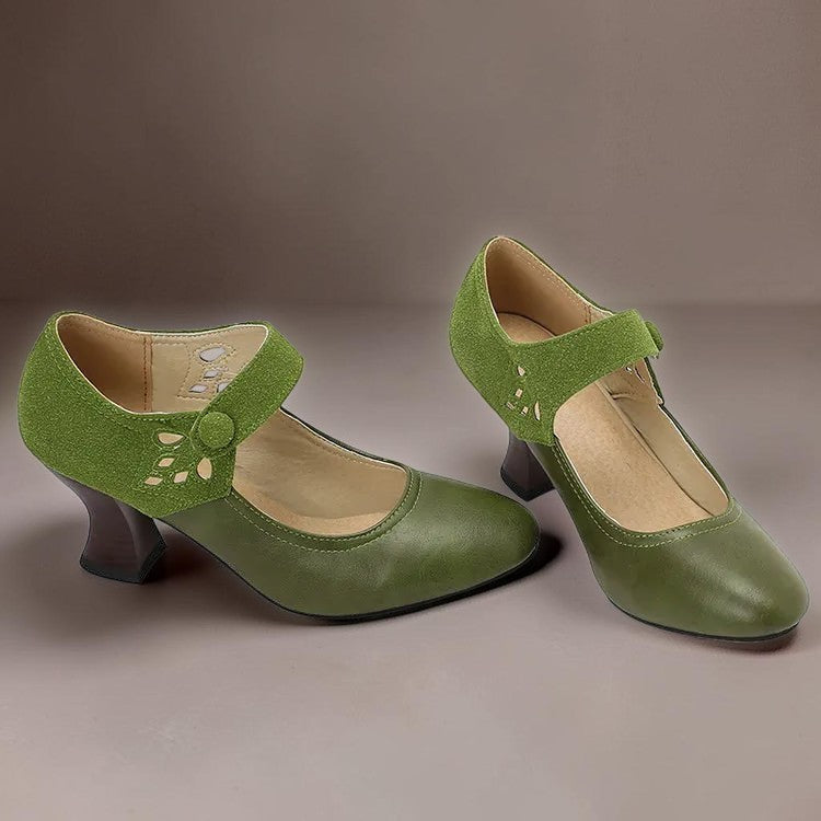 Aveline Knopfriemen-Pumps