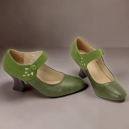Aveline Knopfriemen-Pumps