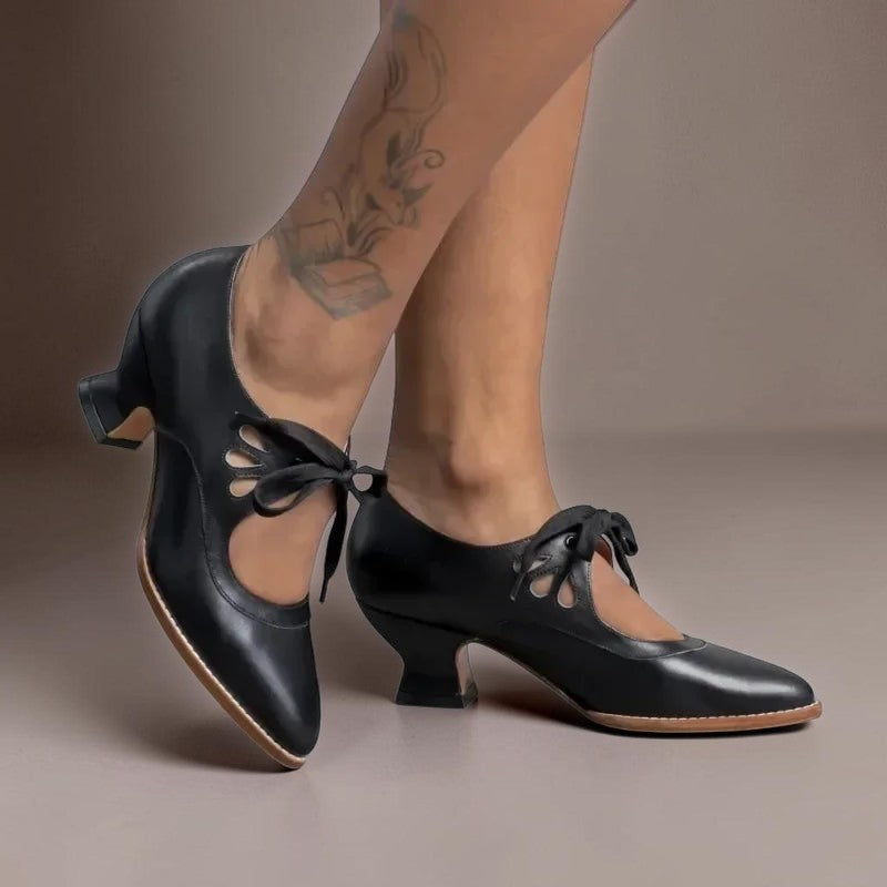 Marie Schnürriemen-Pumps