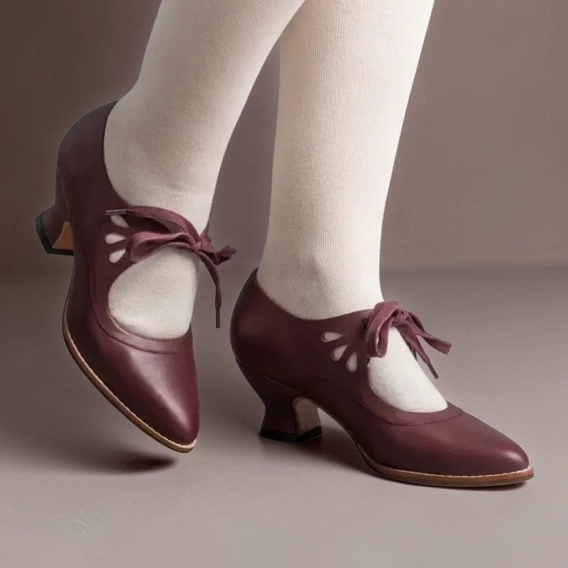 Marie Schnürriemen-Pumps